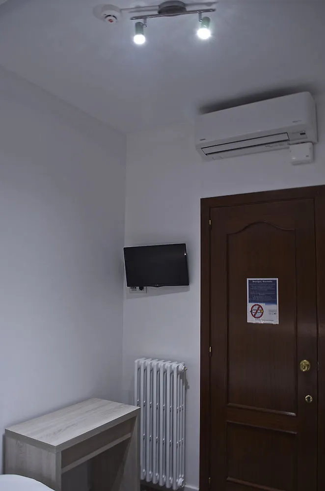 Hostal Soler Sant Joan De Villatorrada Konukevi